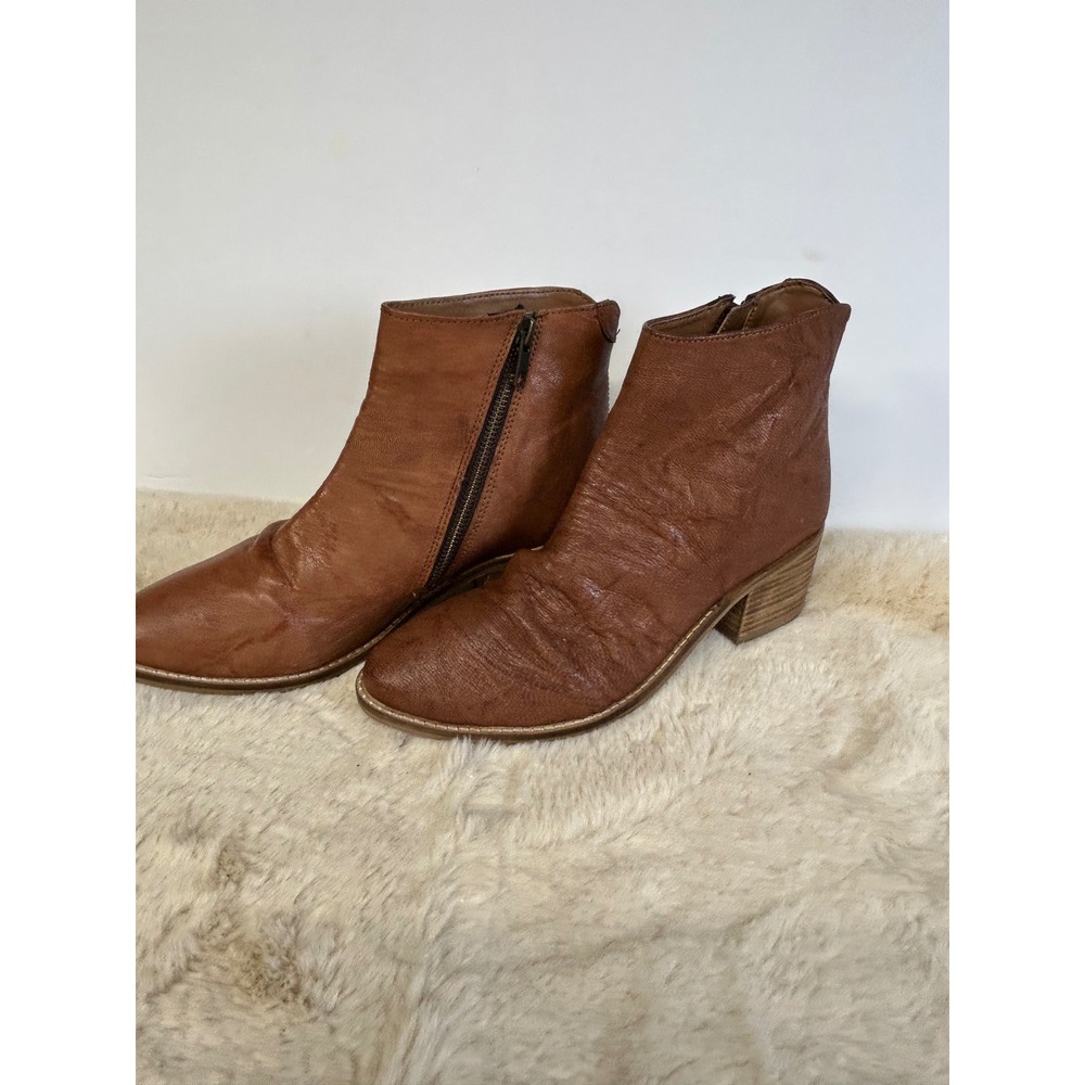 Hour Lee Cognac Brown Leather Ankle Boots Round Toe Stacked Block Heel Size 7M